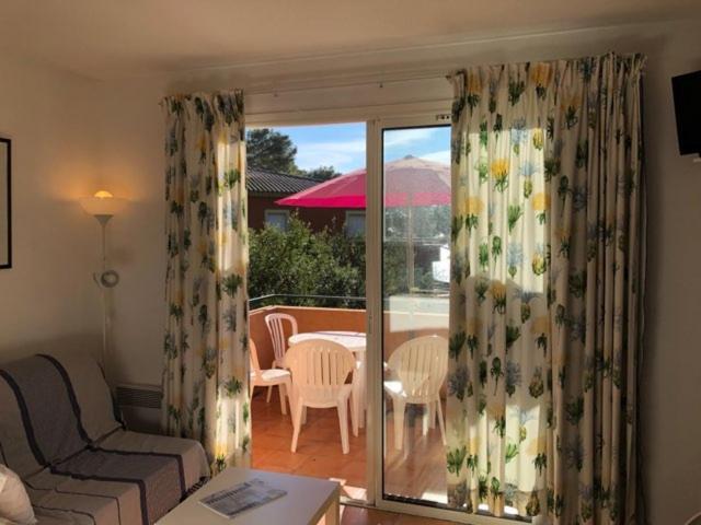 50M Plage T2 Grande Terrasse Vue Mer Climatise Piscine Chauffee, Parking Clos Gratuit Санари-сюр-Мер Экстерьер фото